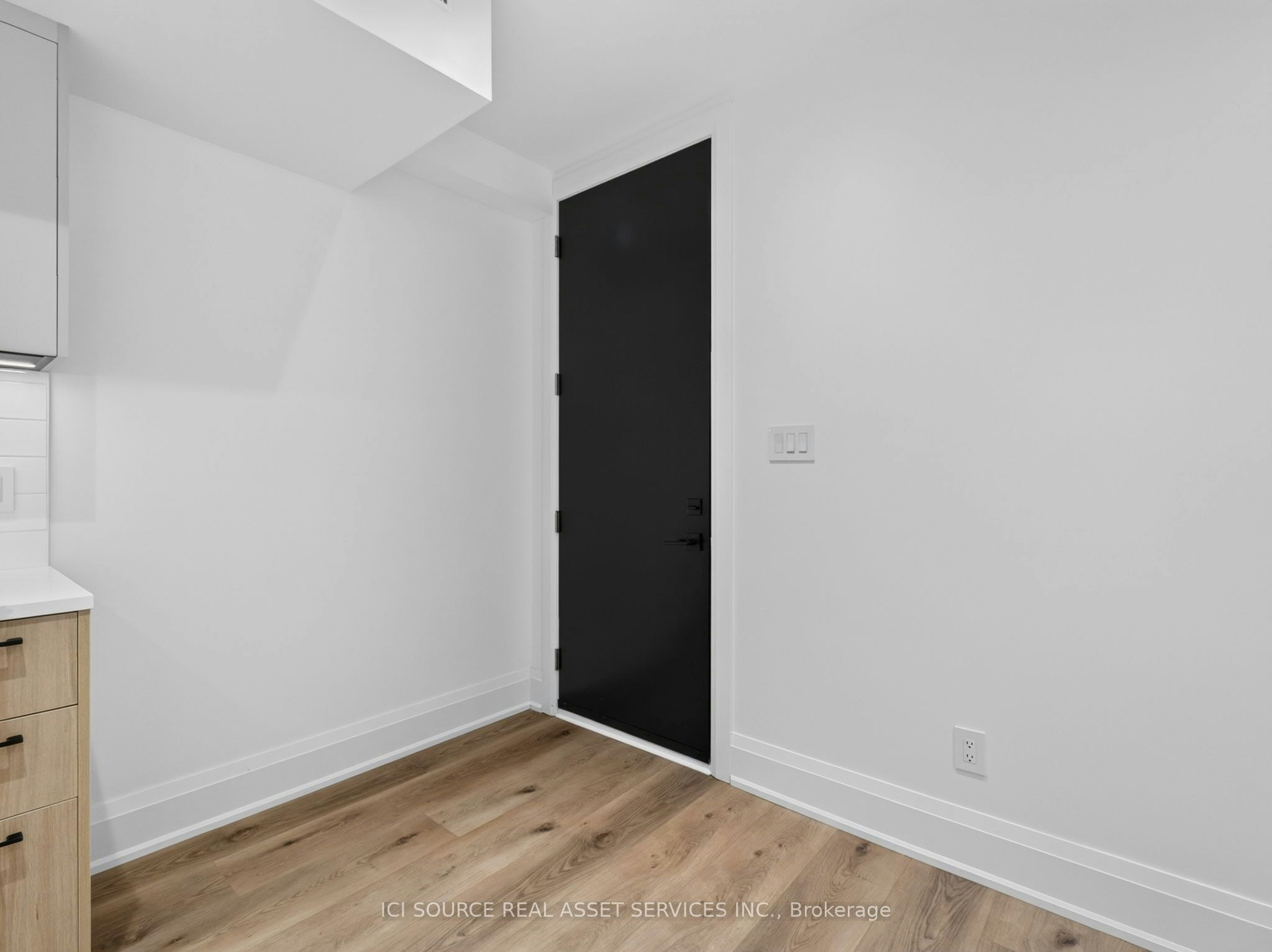 Unit 5-28 Norcross Road, Toronto, ON, M3H 2R4 - 12
