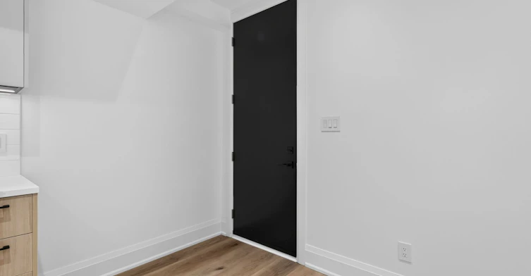 Unit 5-28 Norcross Road, Toronto, ON, M3H 2R4 - 12
