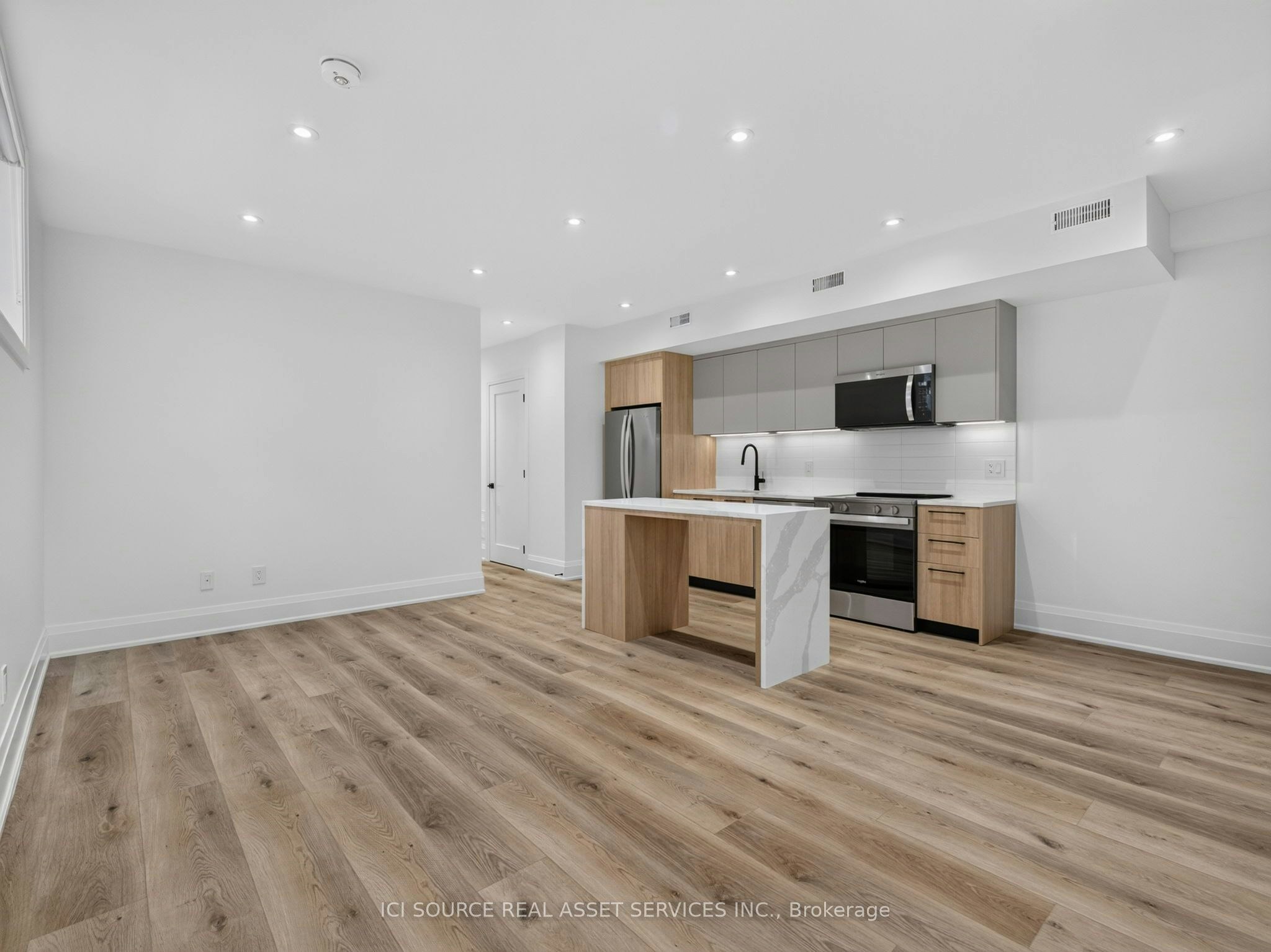 Unit 5-28 Norcross Road, Toronto, ON, M3H 2R4 - 2
