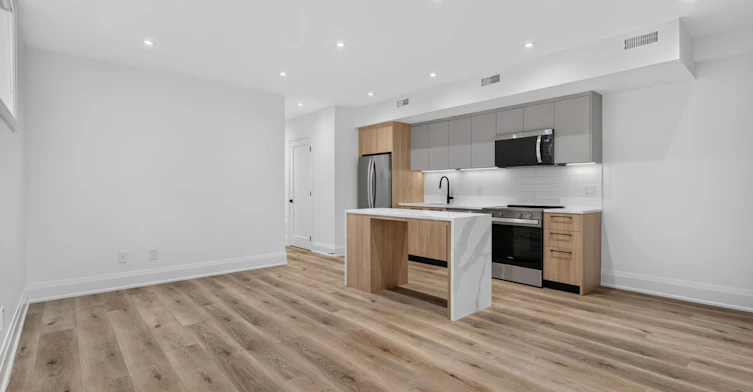 Unit 5-28 Norcross Road, Toronto, ON, M3H 2R4 - 2