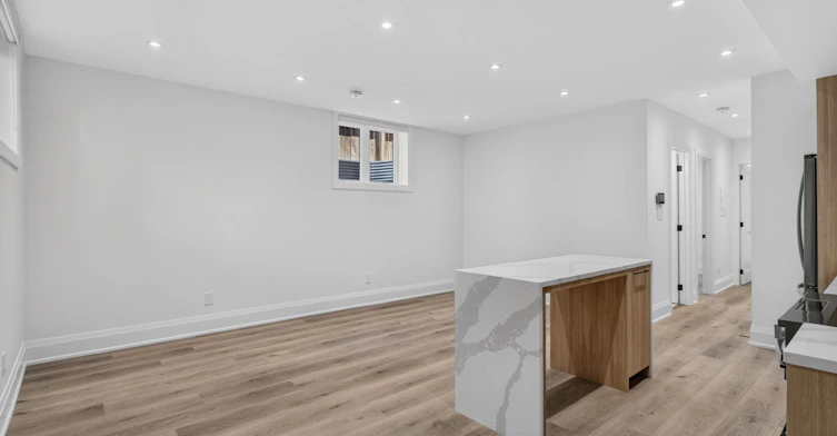 Unit 5-28 Norcross Road, Toronto, ON, M3H 2R4 - 5