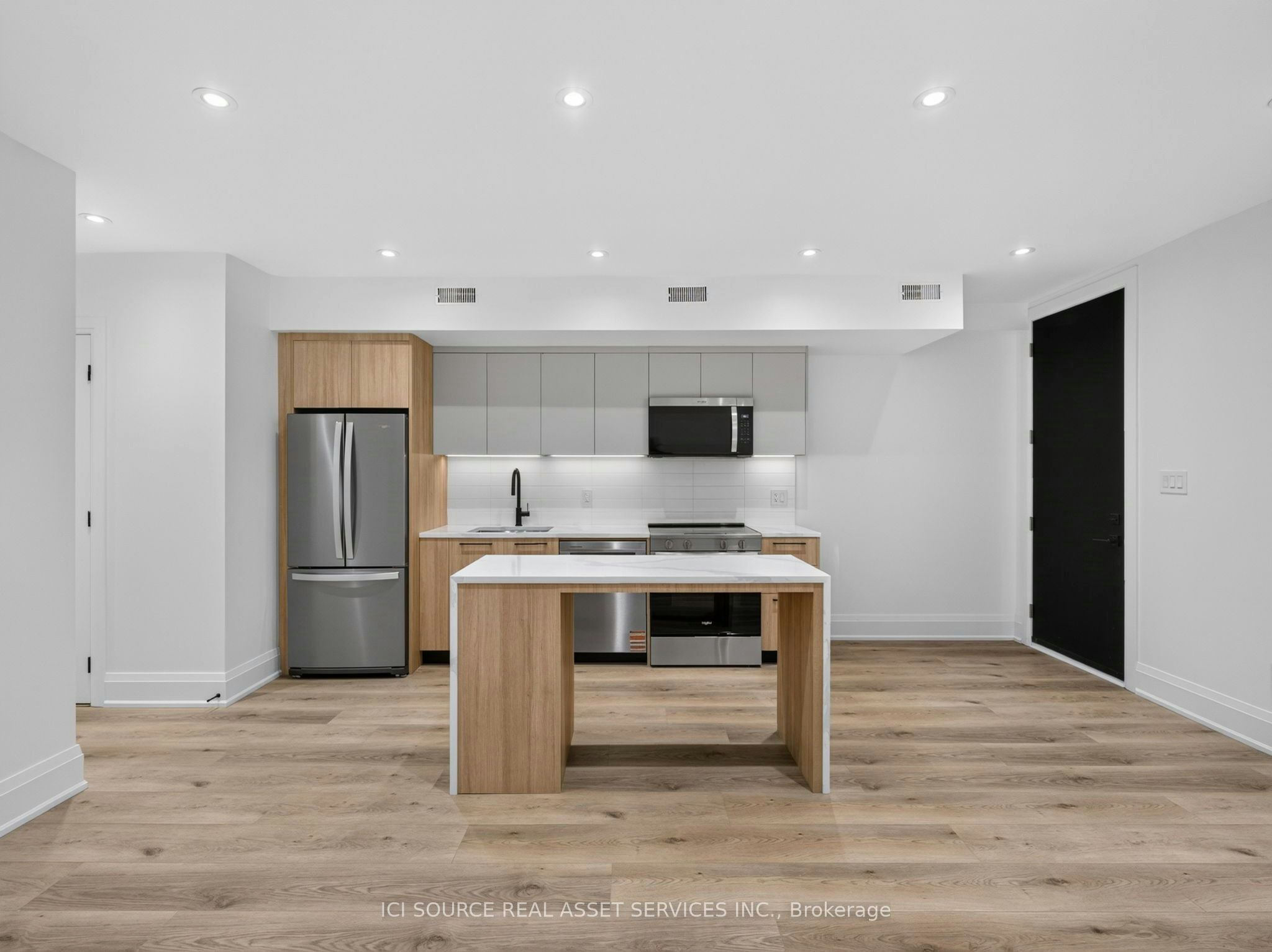 Unit 5-28 Norcross Road, Toronto, ON, M3H 2R4 - 4