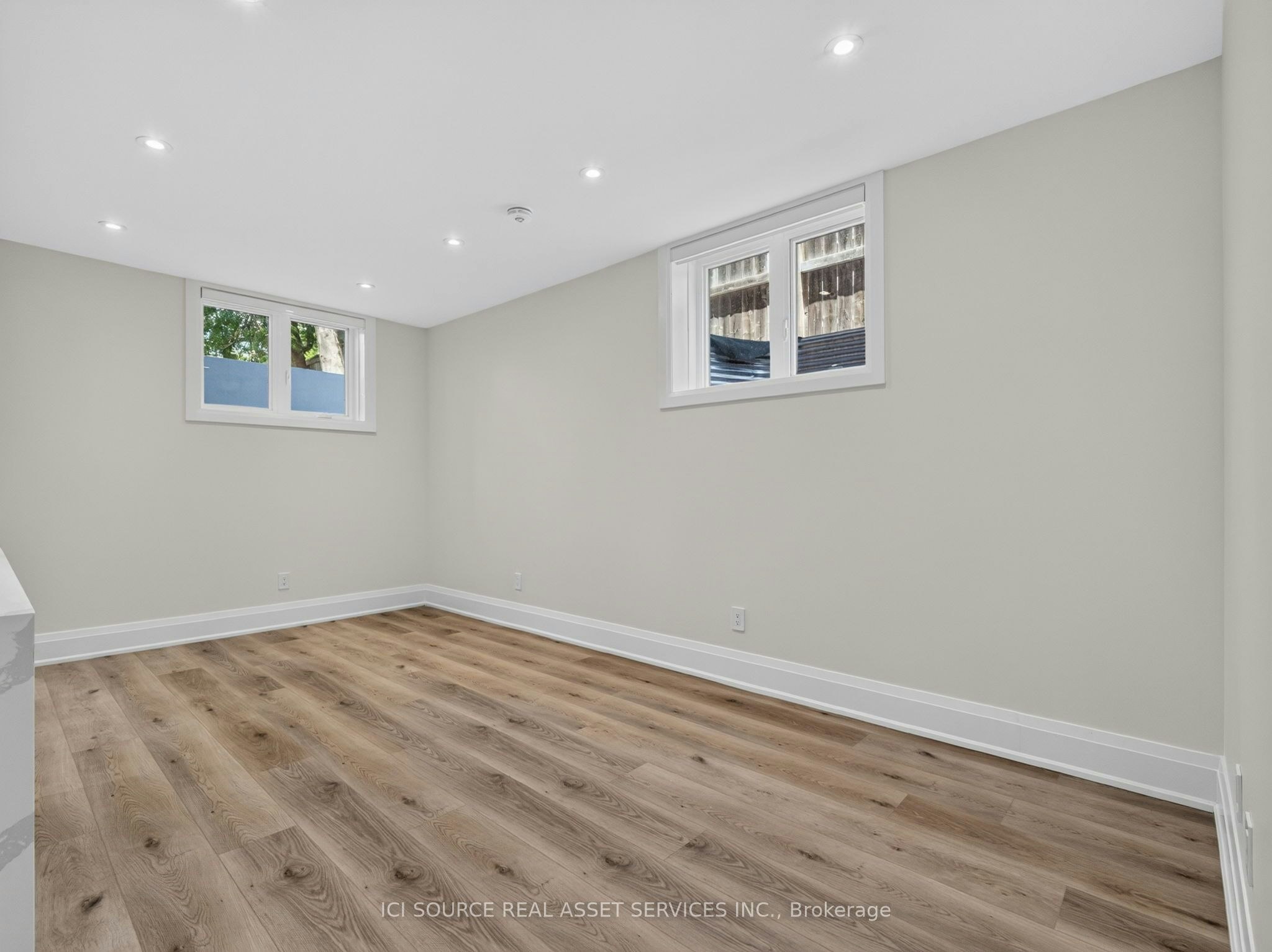 Unit 5-28 Norcross Road, Toronto, ON, M3H 2R4 - 9