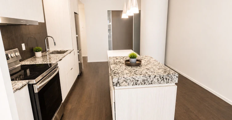 301-101 Charles Street E, Toronto, ON, M4Y 0A9 - 5