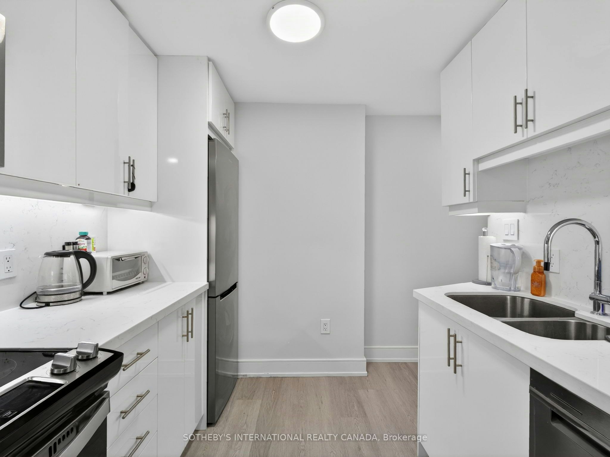 1B-24 College View Avenue, Toronto, ON, M5P 1J4 - 15