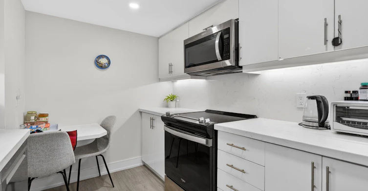 1B-24 College View Avenue, Toronto, ON, M5P 1J4 - 14