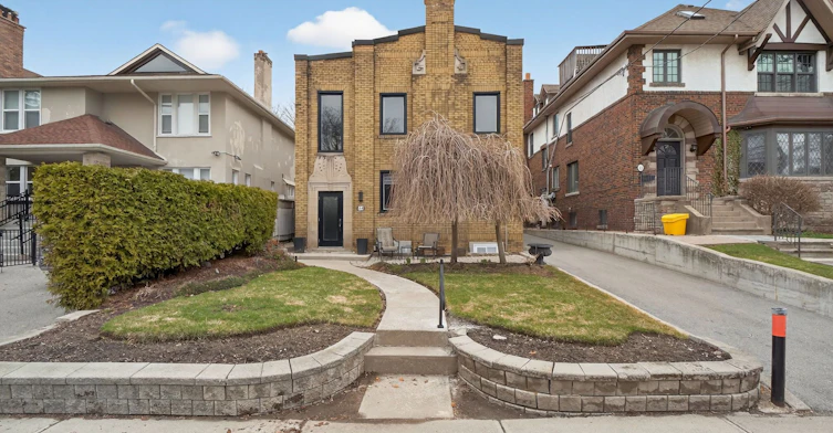 1B-24 College View Avenue, Toronto, ON, M5P 1J4 - 3