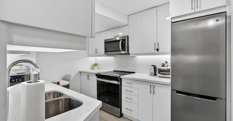 1B-24 College View Avenue, Toronto, ON, M5P 1J4 - 11