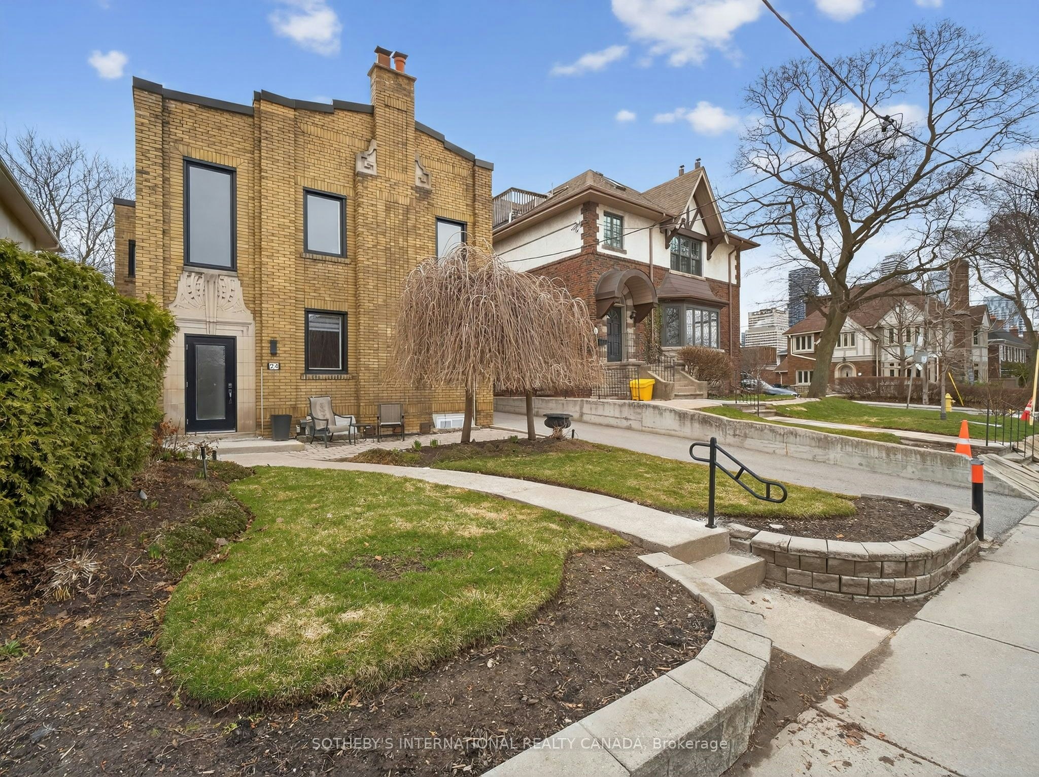 1B-24 College View Avenue, Toronto, ON, M5P 1J4 - 5