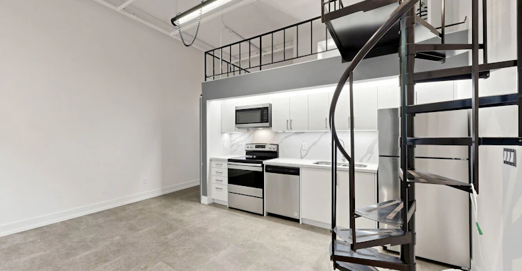 301-21 Nassau Street, Toronto, ON, M5T 3K6 - 4