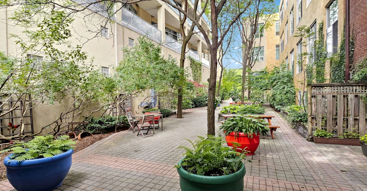 301-21 Nassau Street, Toronto, ON, M5T 3K6 - 13