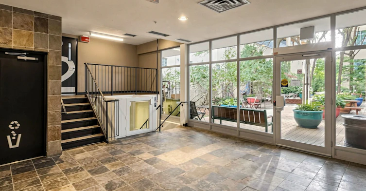 301-21 Nassau Street, Toronto, ON, M5T 3K6 - 21