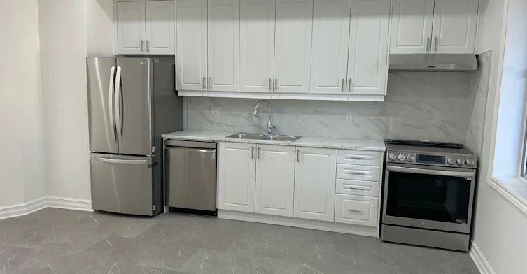 2nd fl-792 College Street, Toronto, ON, M6G 1C5 - 5