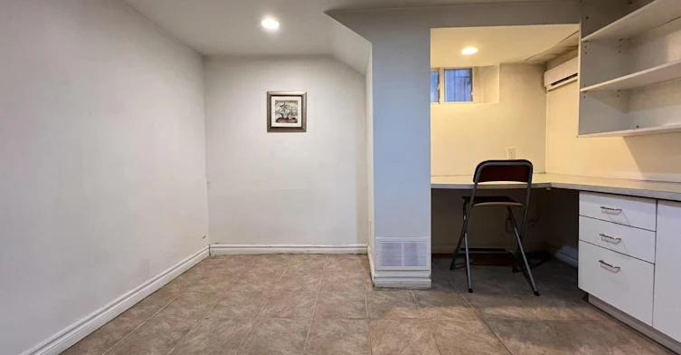 6-108 Admiral Road, Toronto, ON, M5R 2L6 - 4