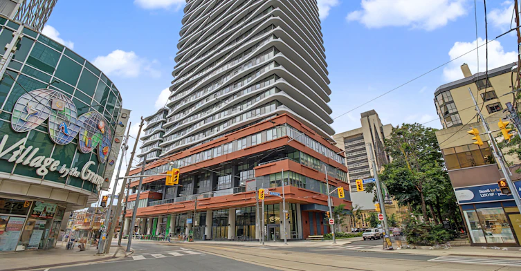 403-280 Dundas Street W, Toronto, ON, M5T 0E3