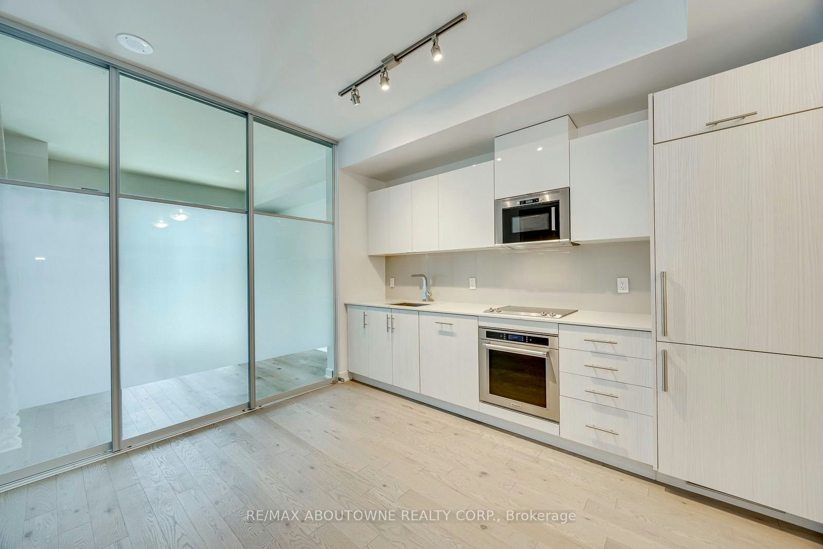 2601-330 Richmond Street W, Toronto, ON, M5V 1X2 - 8
