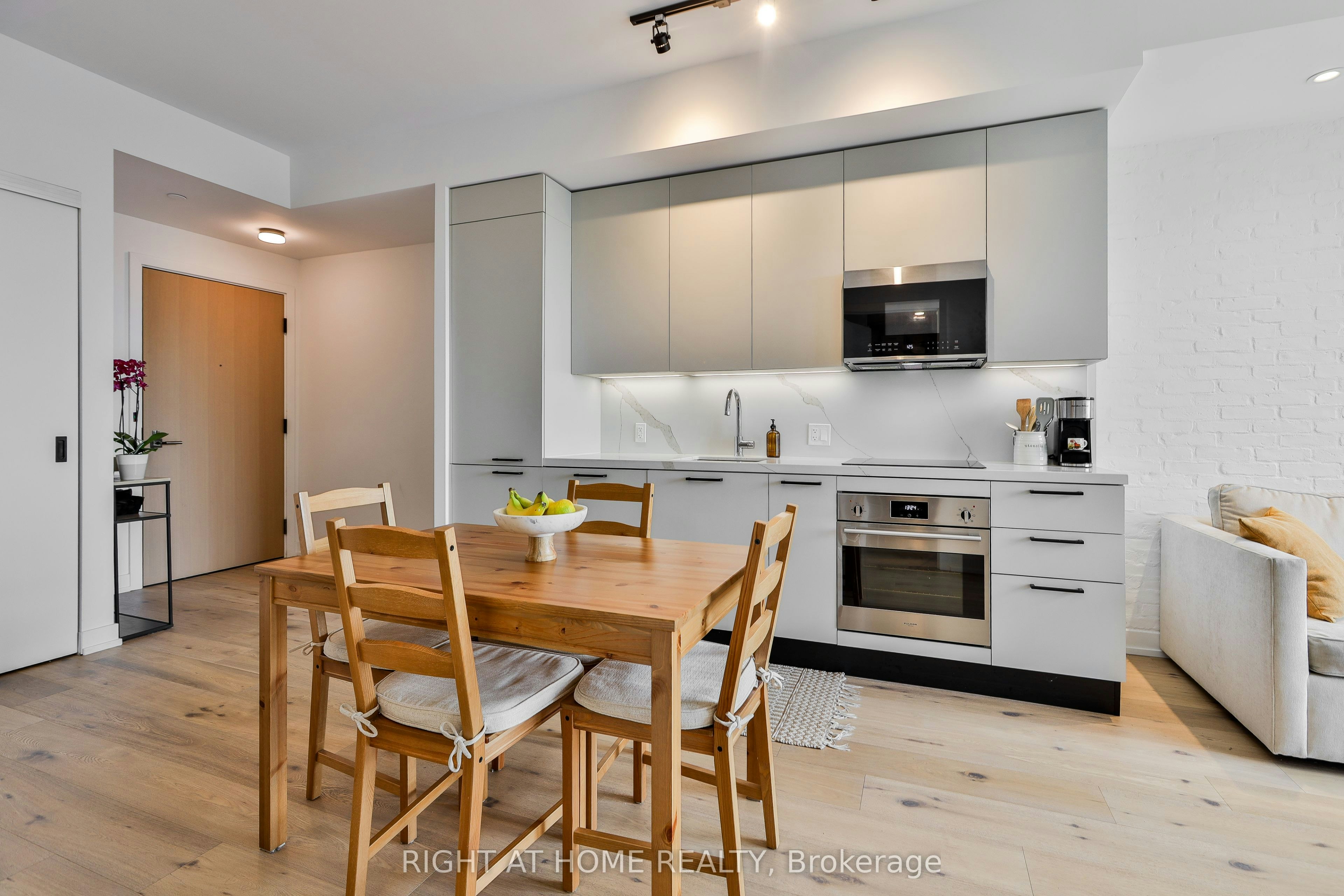 1007-200 Sudbury Street, Toronto, ON, M6J 0H1 - 5