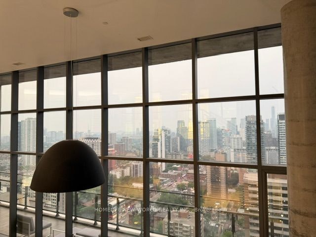 Toronto, ON - 18