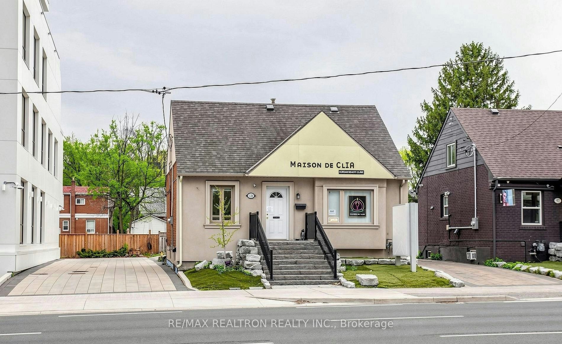 99 Sheppard Avenue E, Toronto, ON, M2N 3A3