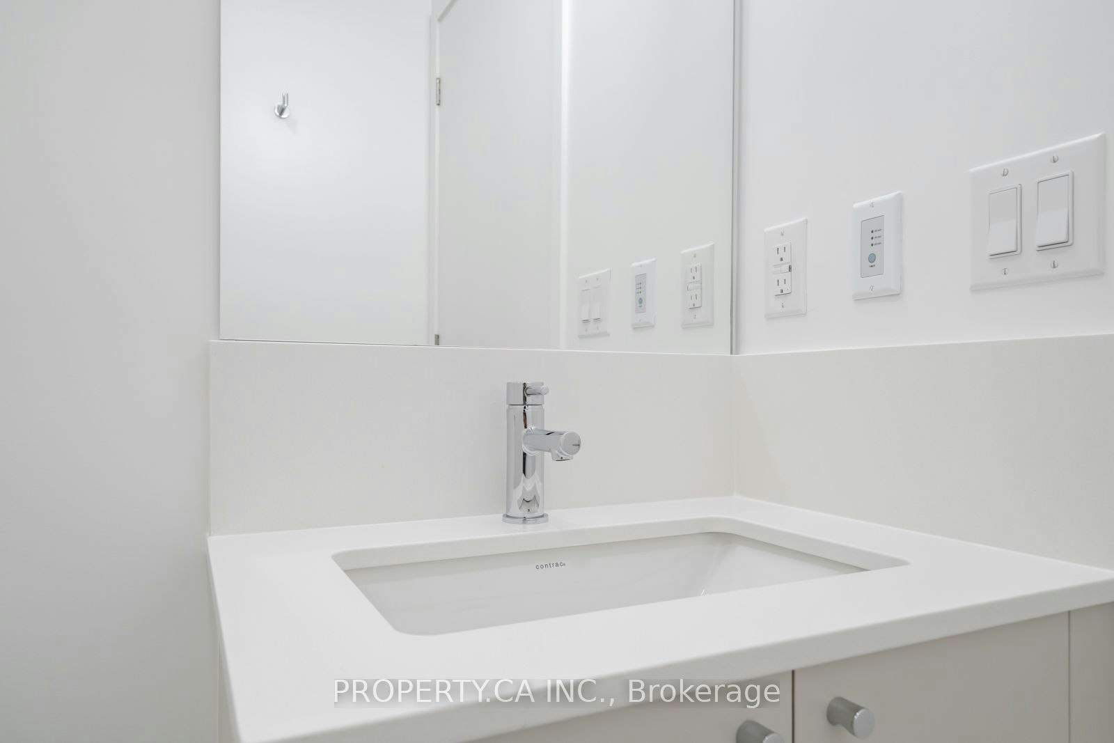 1409-10 Oak Street, Toronto, ON, M5A 0Z1 - 14
