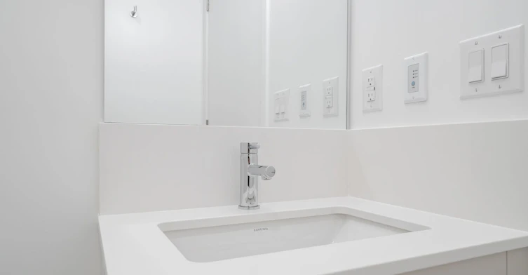 1409-10 Oak Street, Toronto, ON, M5A 0Z1 - 14