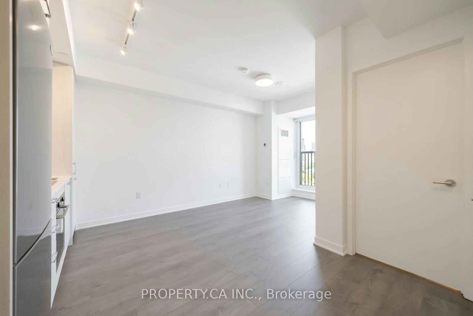 1409-10 Oak Street, Toronto, ON, M5A 0Z1 - 2