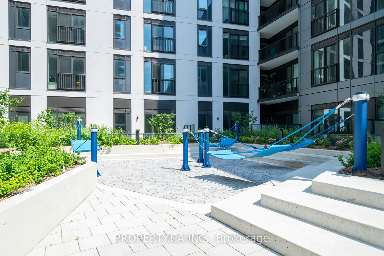 1409-10 Oak Street, Toronto, ON, M5A 0Z1 - 32