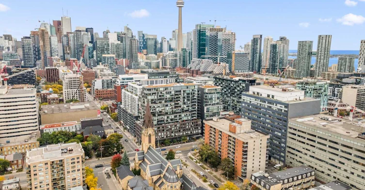 1413-111 Bathurst Street, Toronto, ON, M5V 0M9 - 9