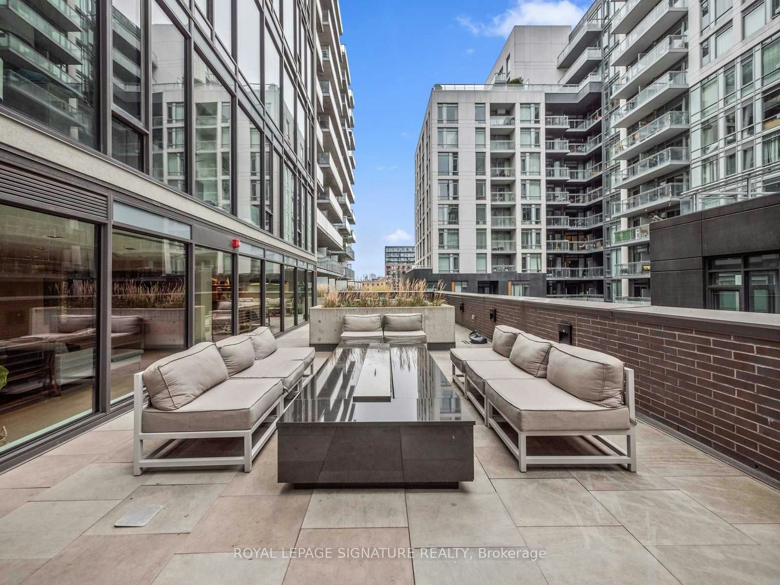 1413-111 Bathurst Street, Toronto, ON, M5V 0M9 - 17