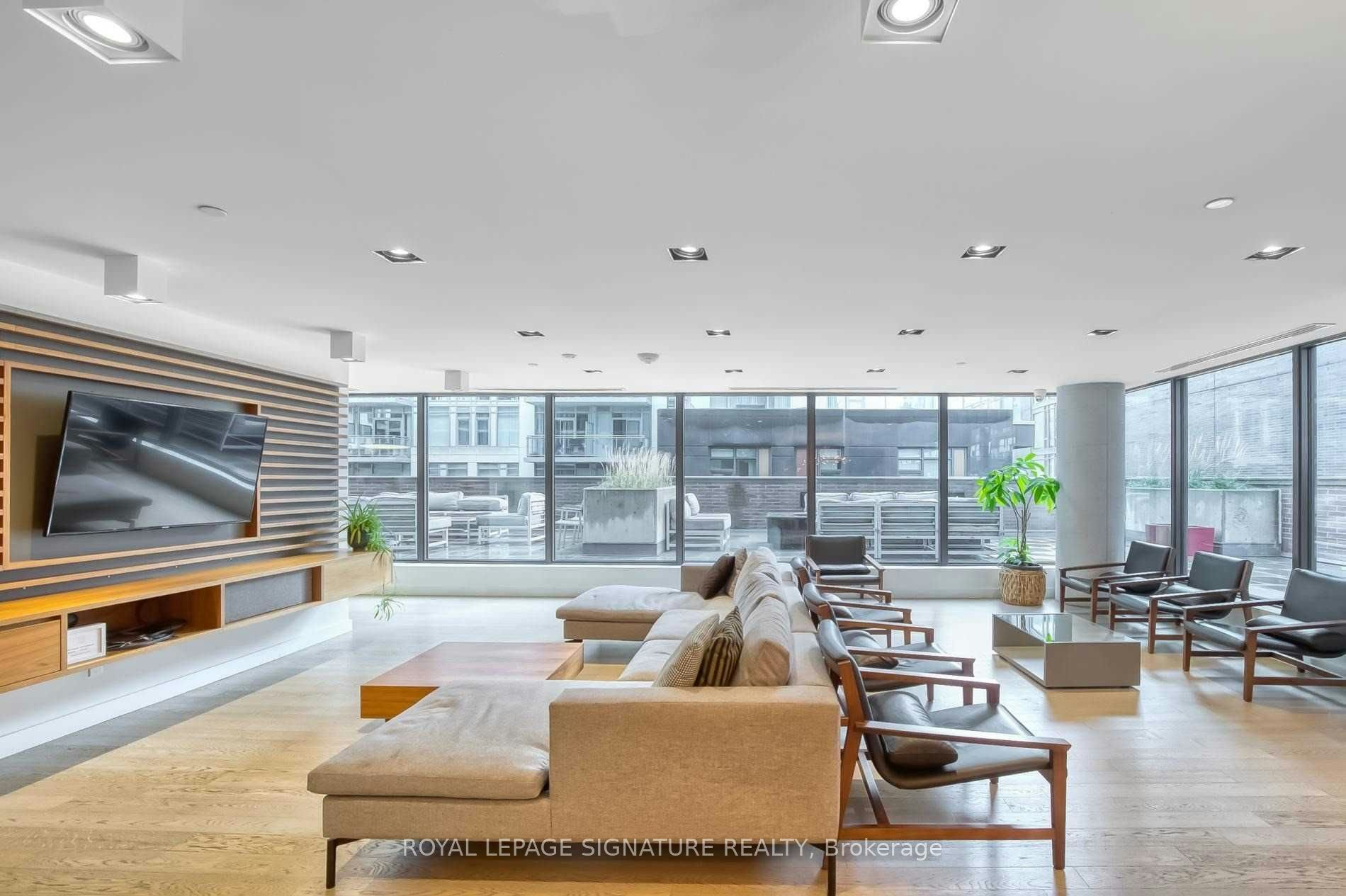 1413-111 Bathurst Street, Toronto, ON, M5V 0M9 - 11