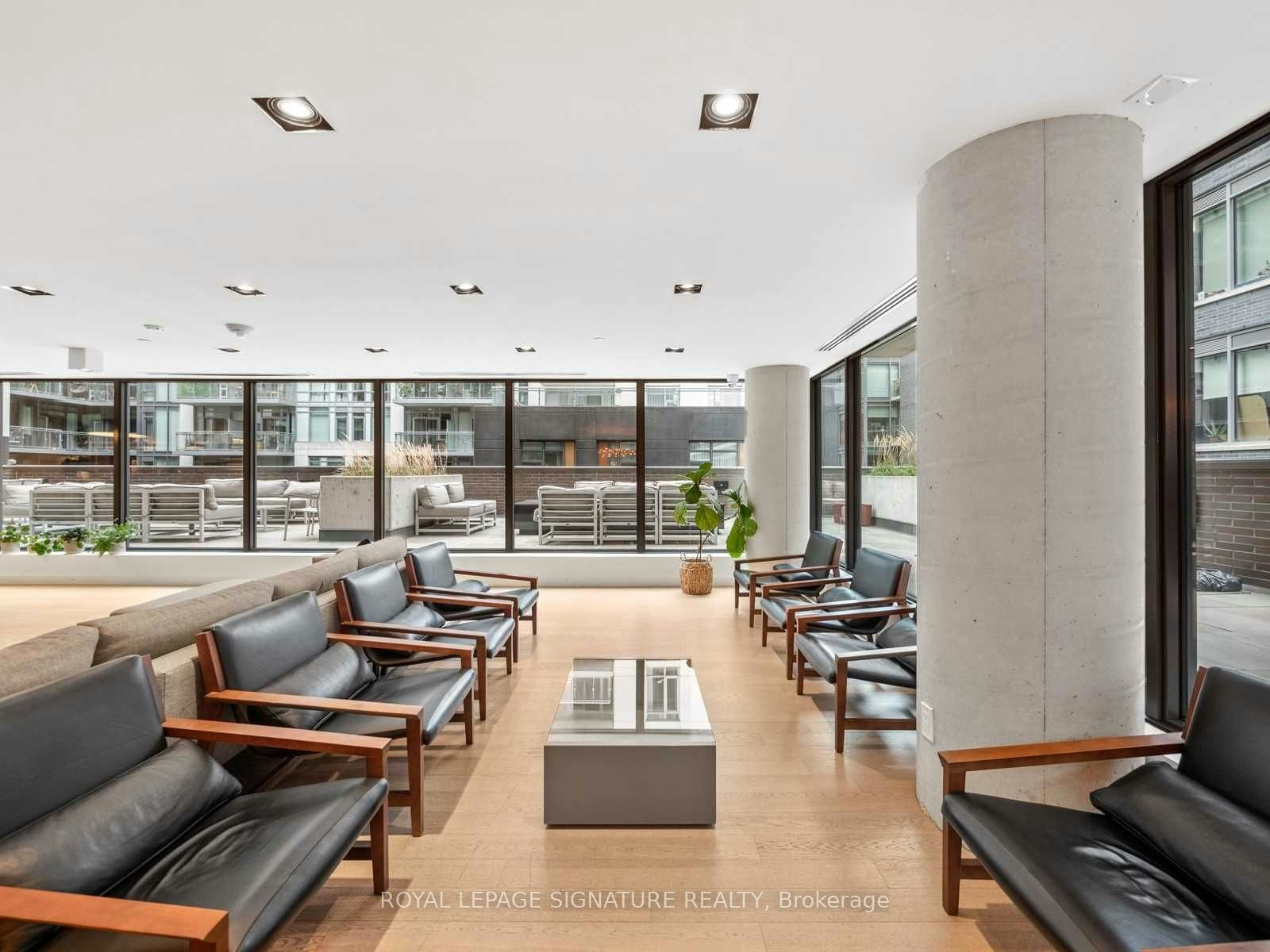 1413-111 Bathurst Street, Toronto, ON, M5V 0M9 - 12
