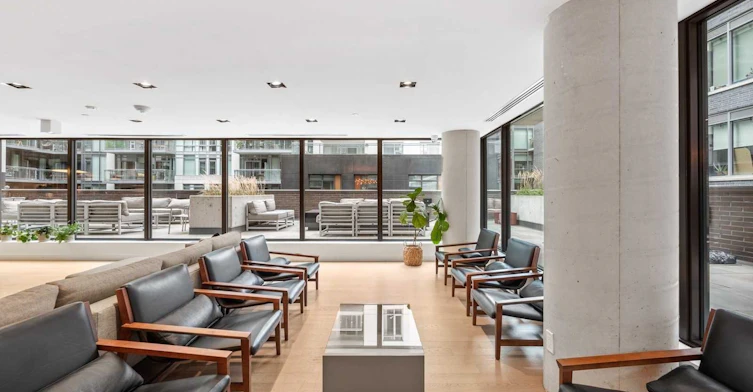 1413-111 Bathurst Street, Toronto, ON, M5V 0M9 - 12