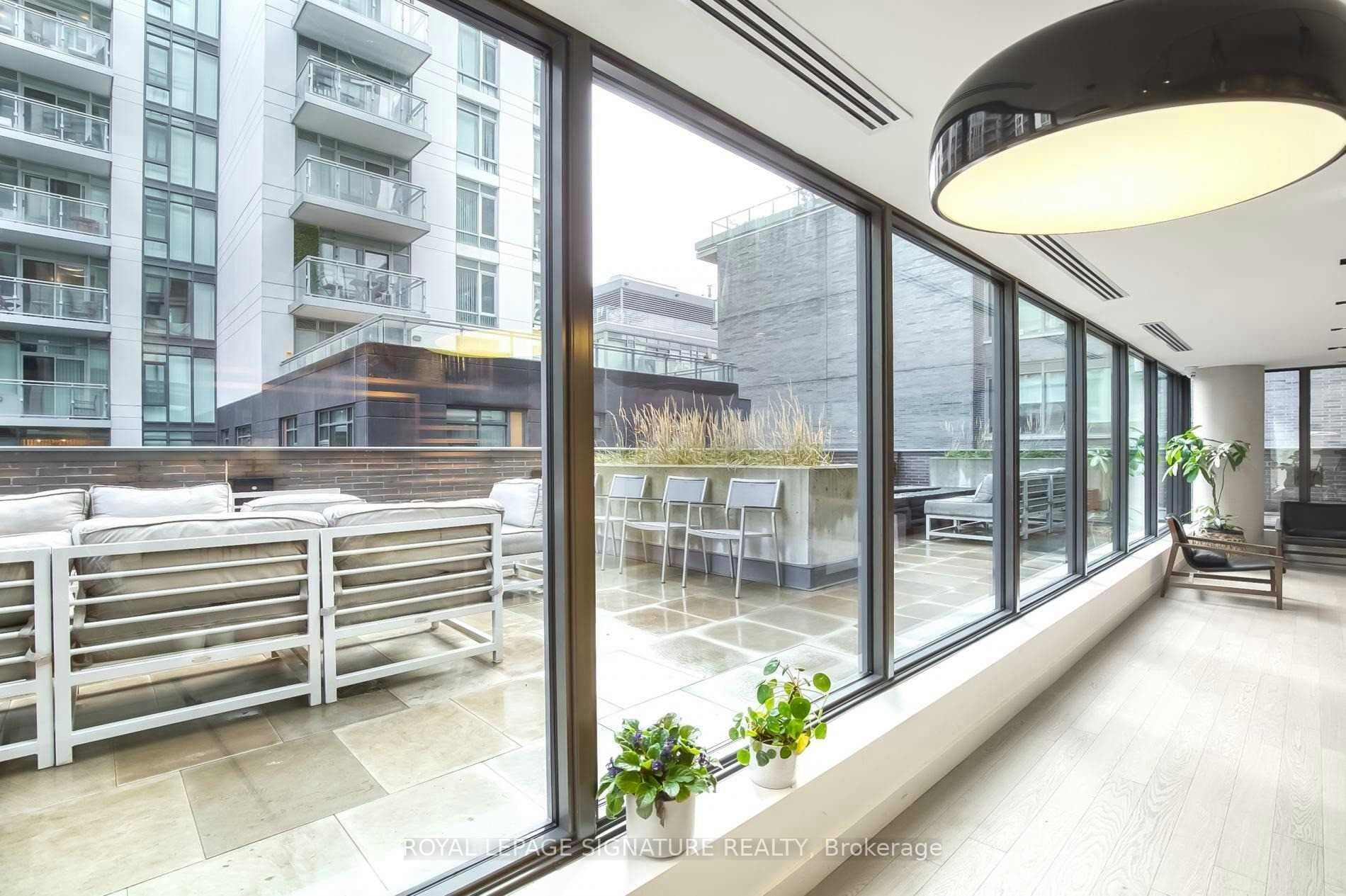 1413-111 Bathurst Street, Toronto, ON, M5V 0M9 - 16