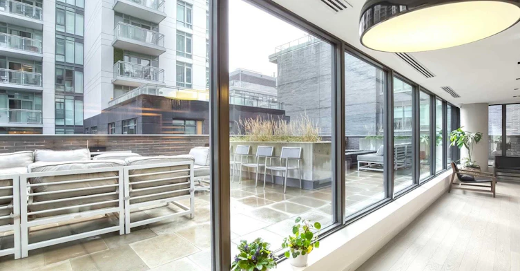 1413-111 Bathurst Street, Toronto, ON, M5V 0M9 - 16