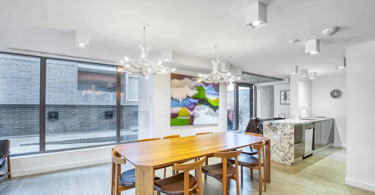 1413-111 Bathurst Street, Toronto, ON, M5V 0M9 - 14