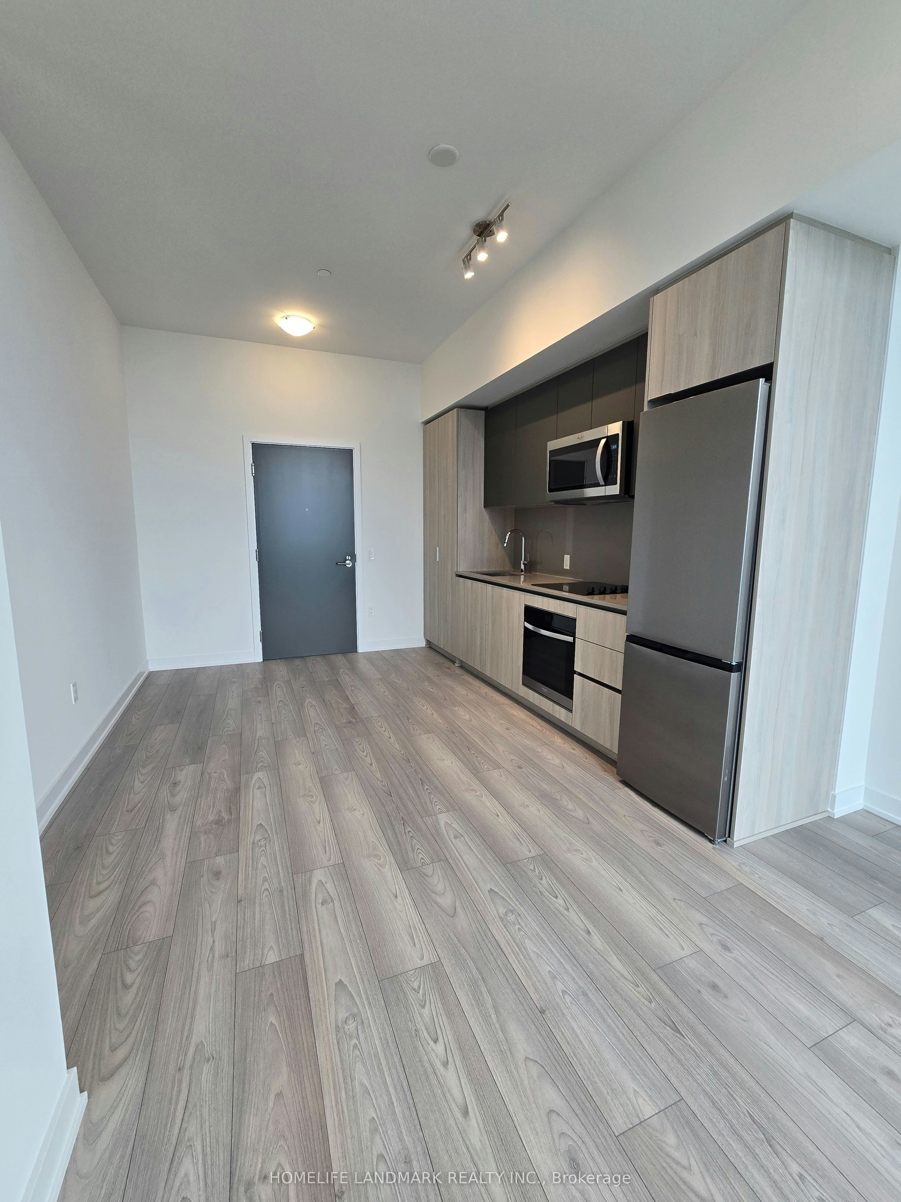 PH02-5858 Yonge Street, Toronto, ON, M2M 0C6 - 2