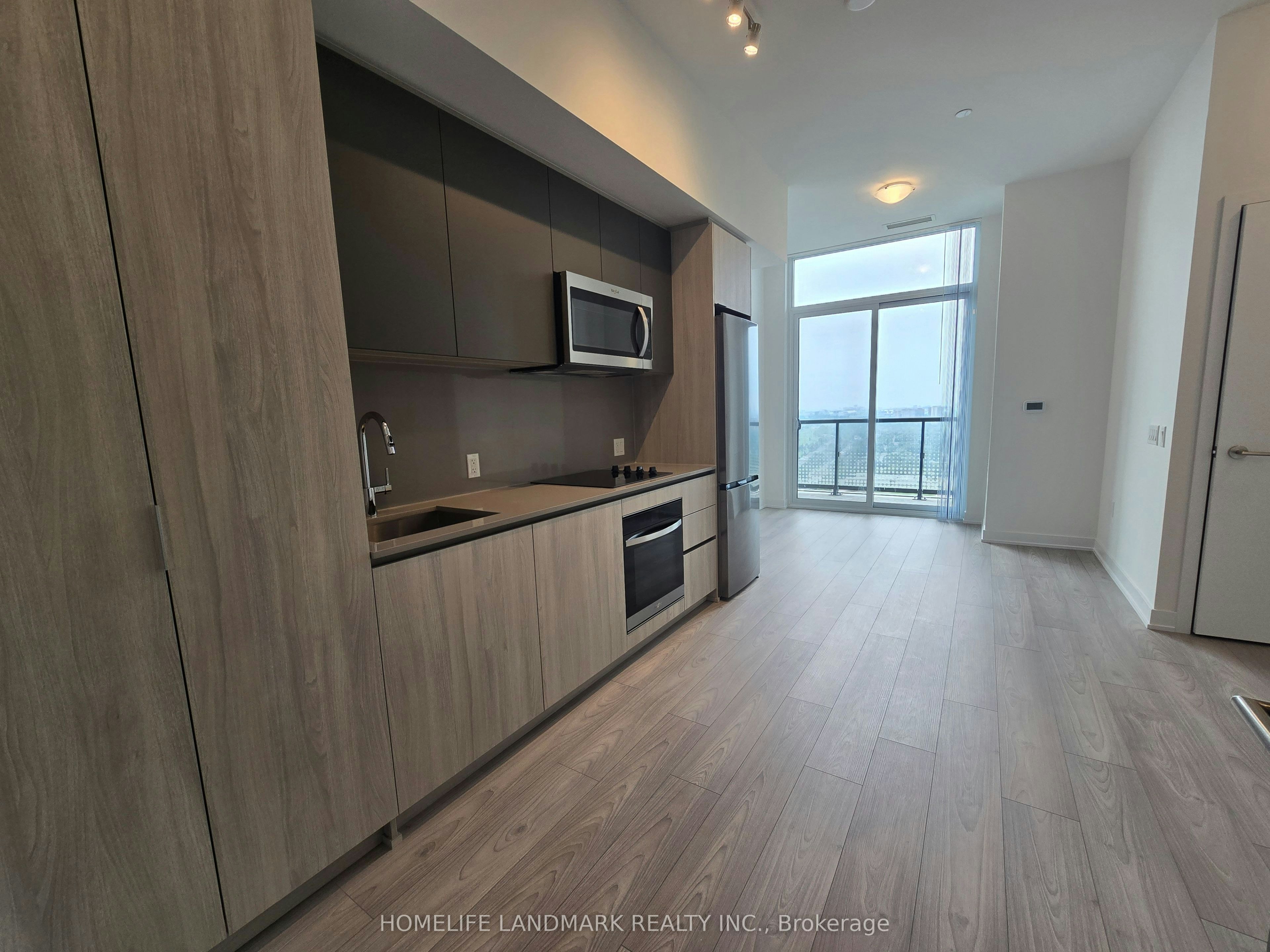PH02-5858 Yonge Street, Toronto, ON, M2M 0C6