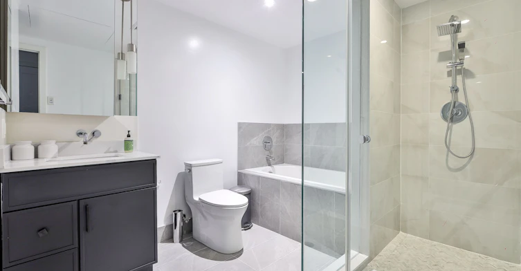 522-95 Bathurst Street, Toronto, ON, M5V 0H7 - 6