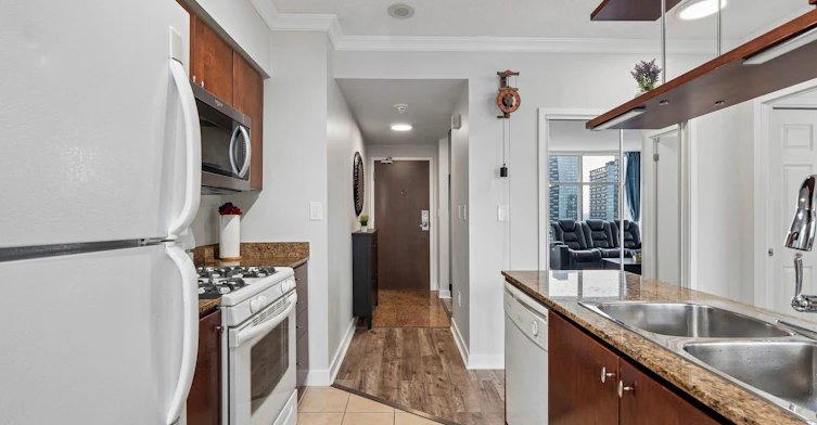 4003-35 Mariner Terrace, Toronto, ON, M5V 3V9 - 12