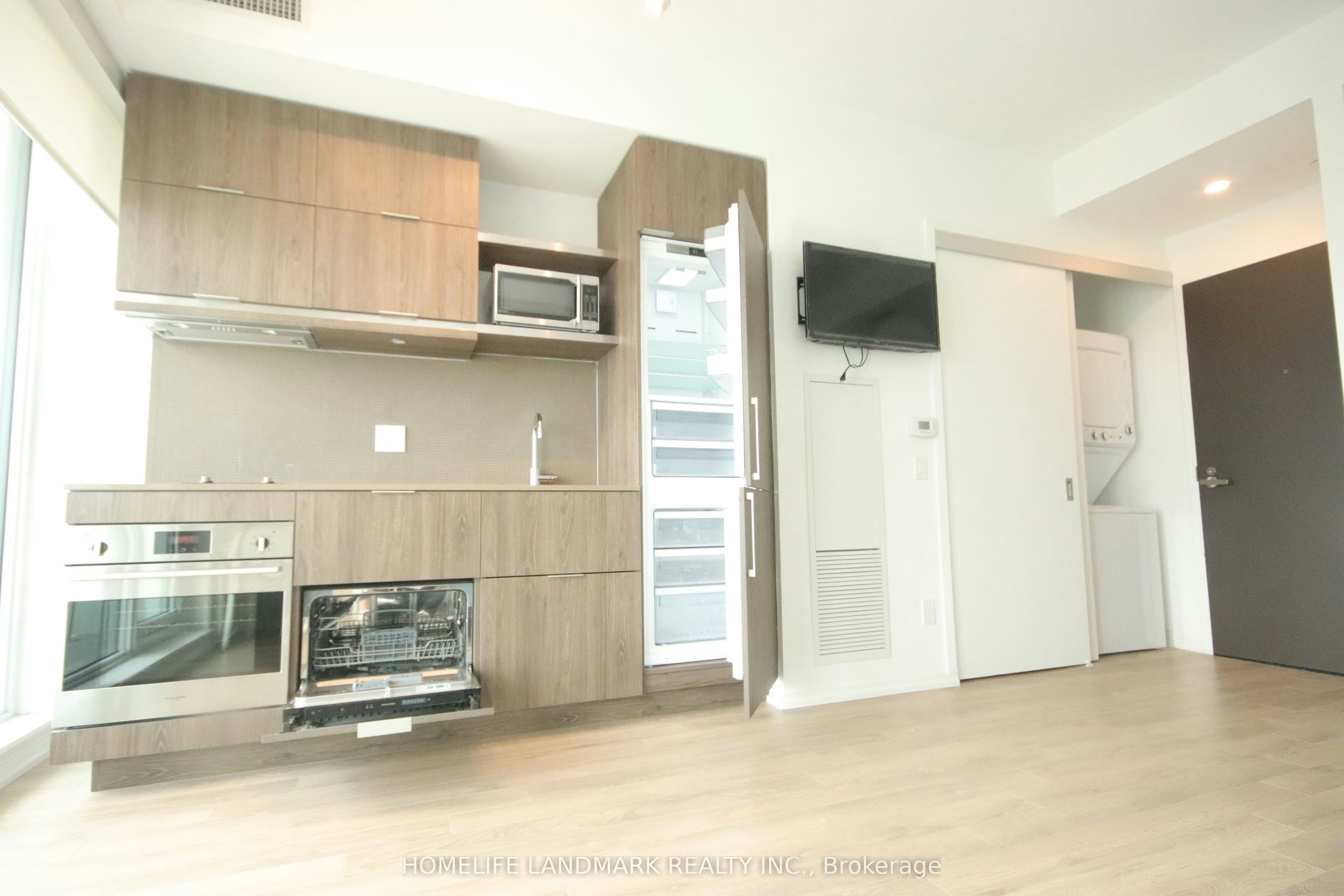 5508-197 Yonge Street, Toronto, ON, M5B 1M4 - 5