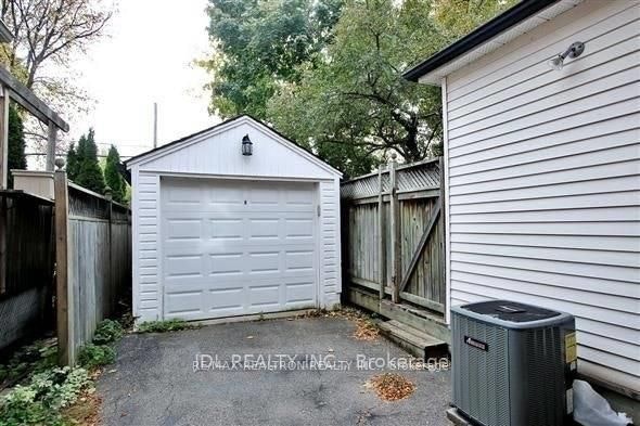 23 Bowood Avenue, Toronto, ON, M4N 1Y3 - 18