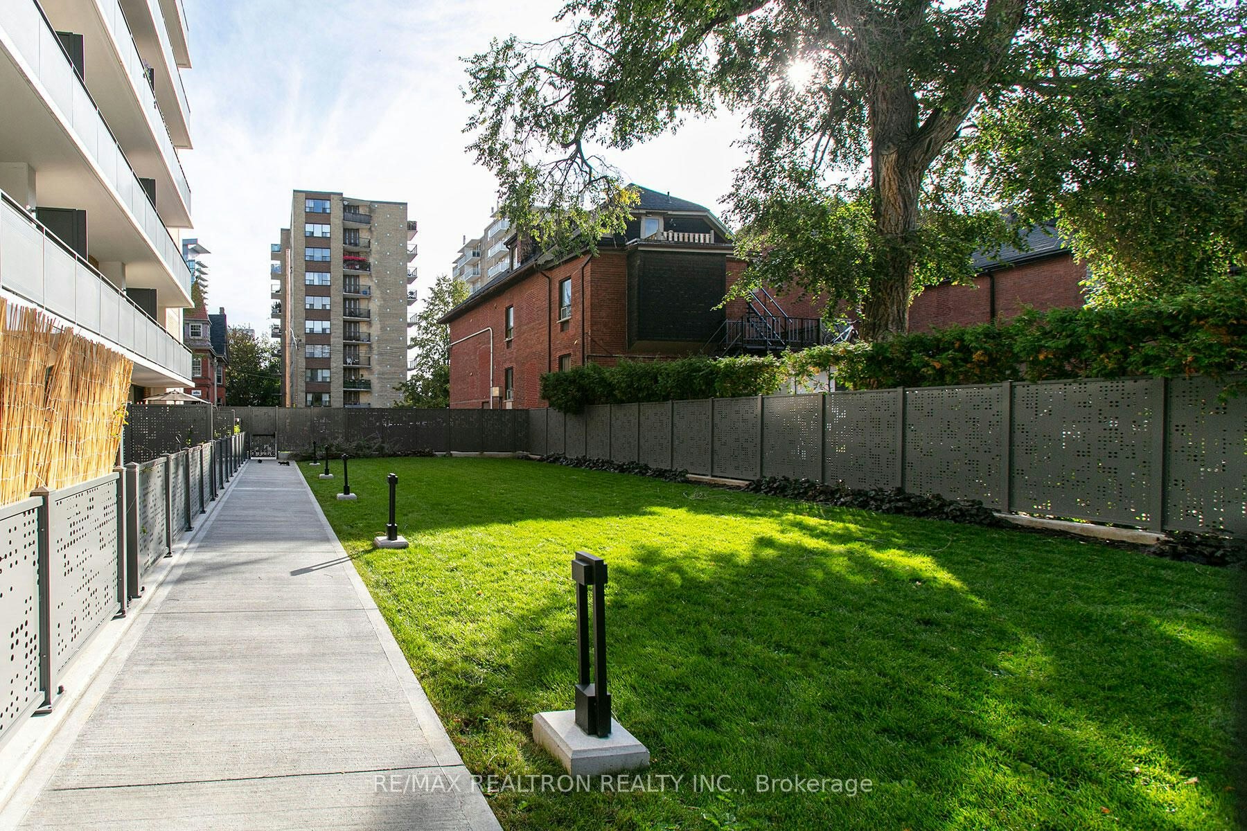702-276 St George Street, Toronto, ON, M5R 2P6 - 15