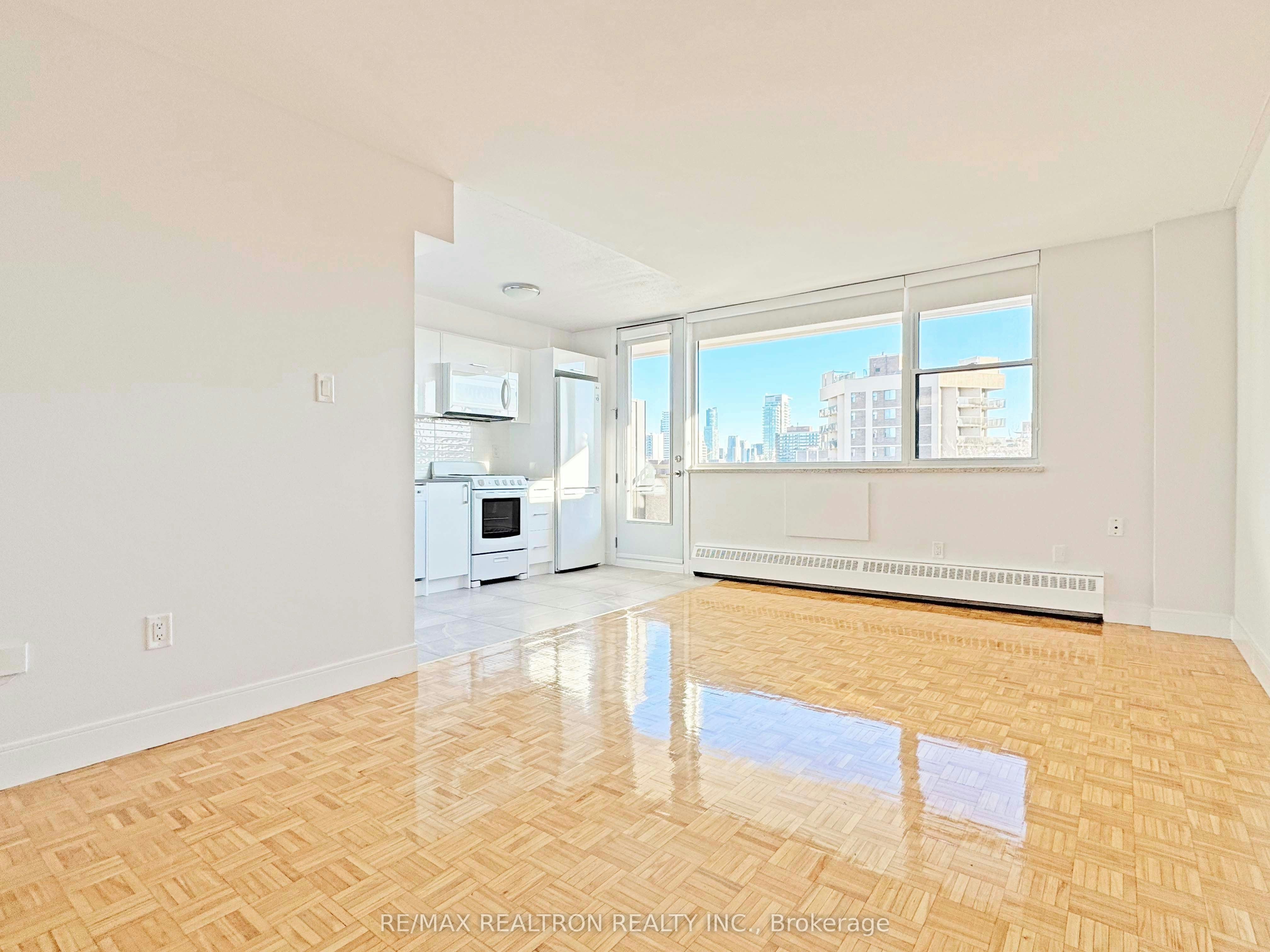 702-276 St George Street, Toronto, ON, M5R 2P6 - 2
