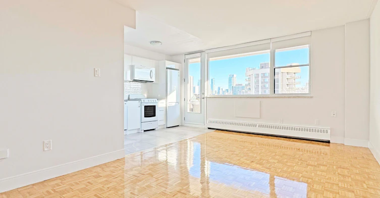 702-276 St George Street, Toronto, ON, M5R 2P6 - 2