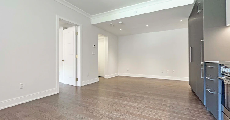 108-2 Clarendon Avenue, Toronto, ON, M4V 1H9 - 4