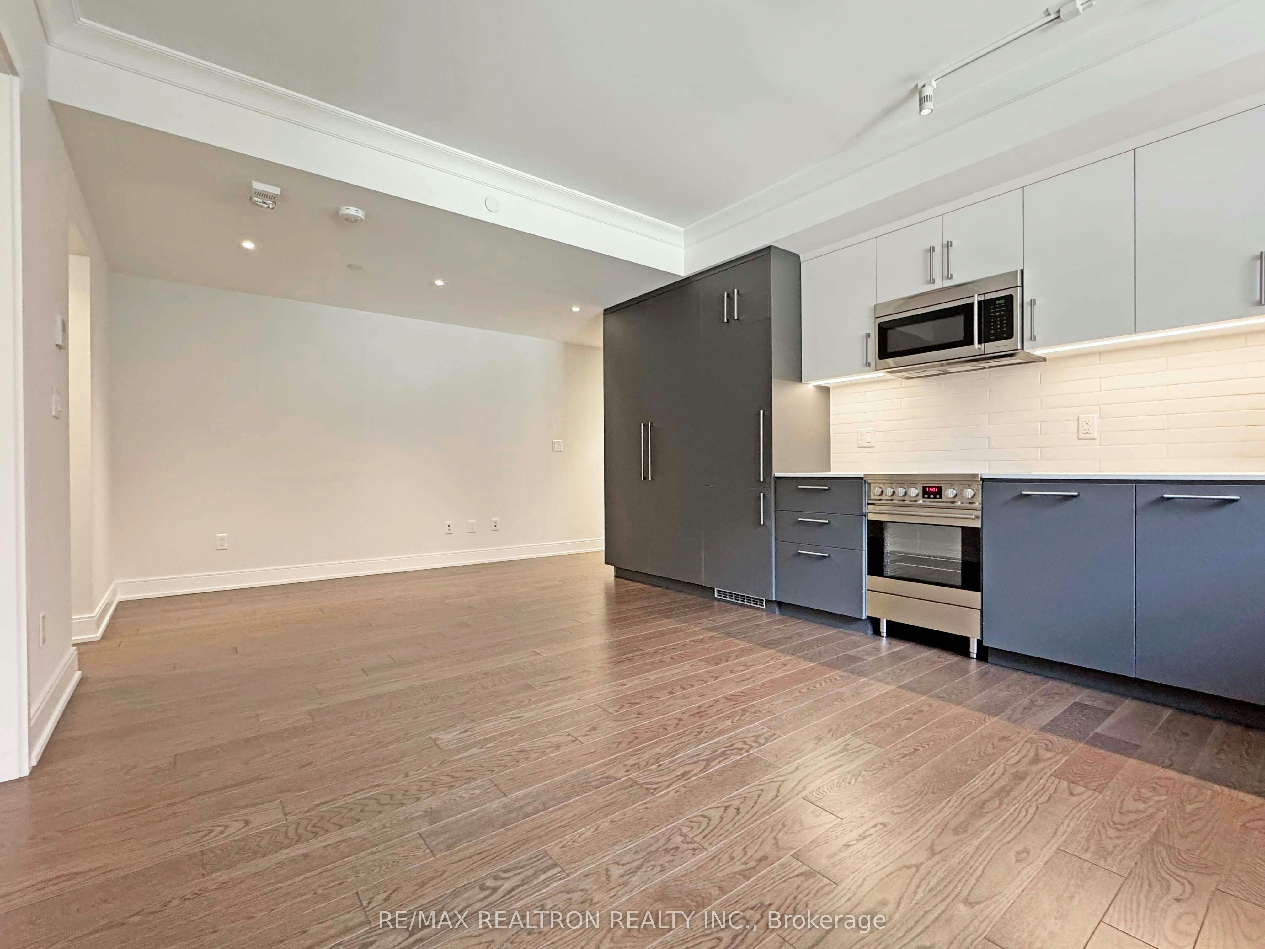 108-2 Clarendon Avenue, Toronto, ON, M4V 1H9 - 3