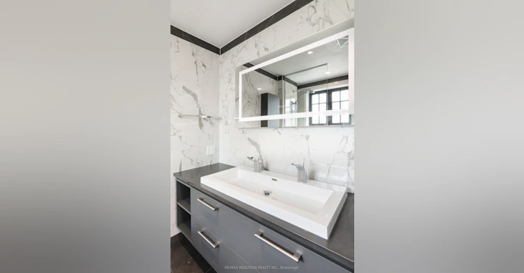 206-2 Clarendon Avenue, Toronto, ON, M4V 1H9 - 12
