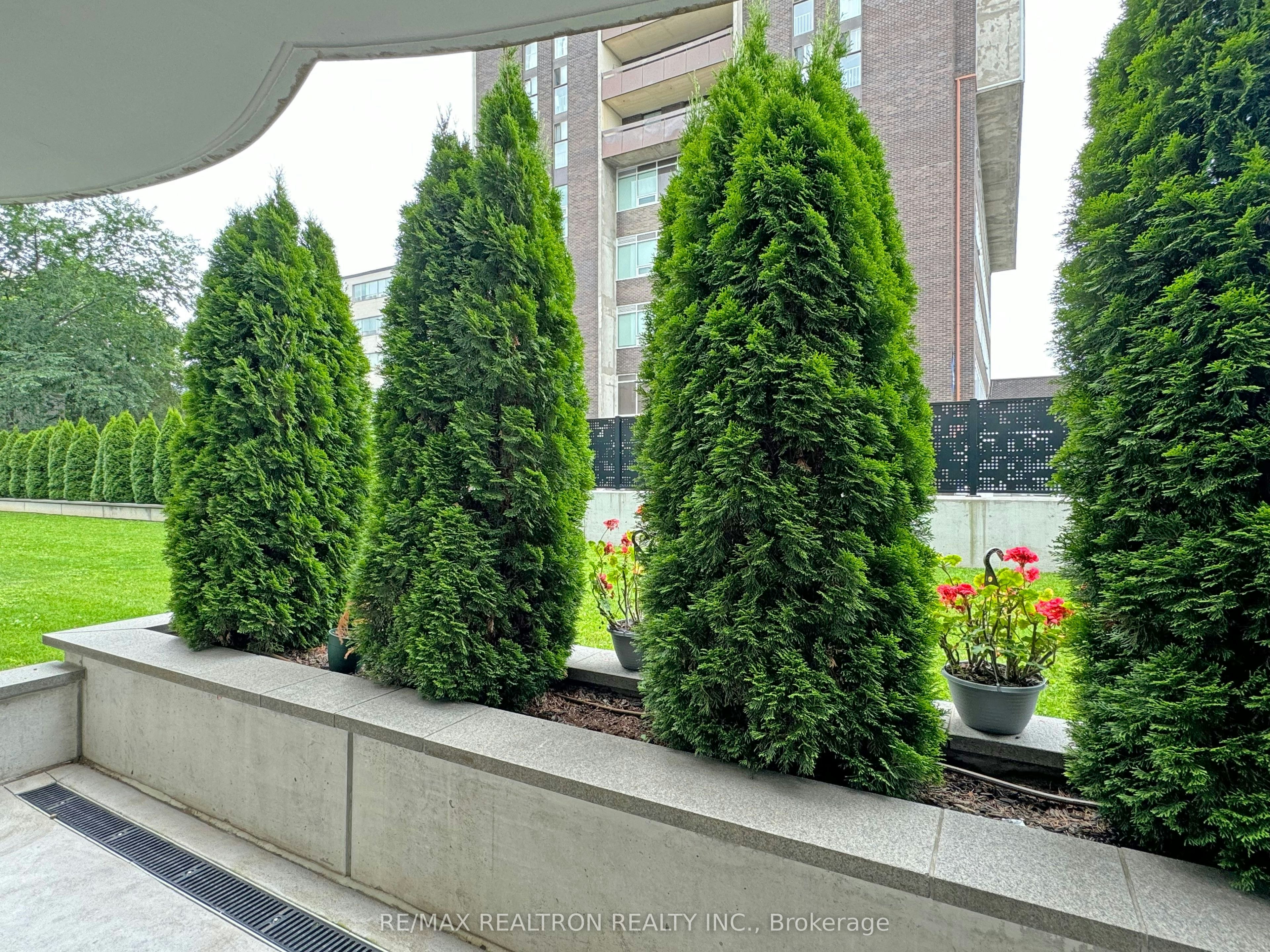 105-11 Walmer Road, Toronto, ON, M5R 2W9 - 10