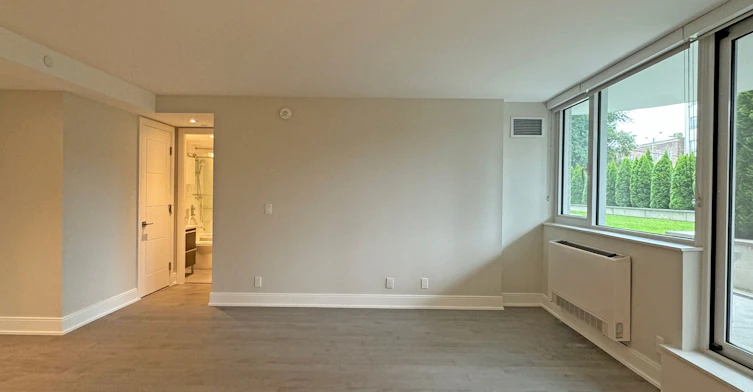 105-11 Walmer Road, Toronto, ON, M5R 2W9 - 5