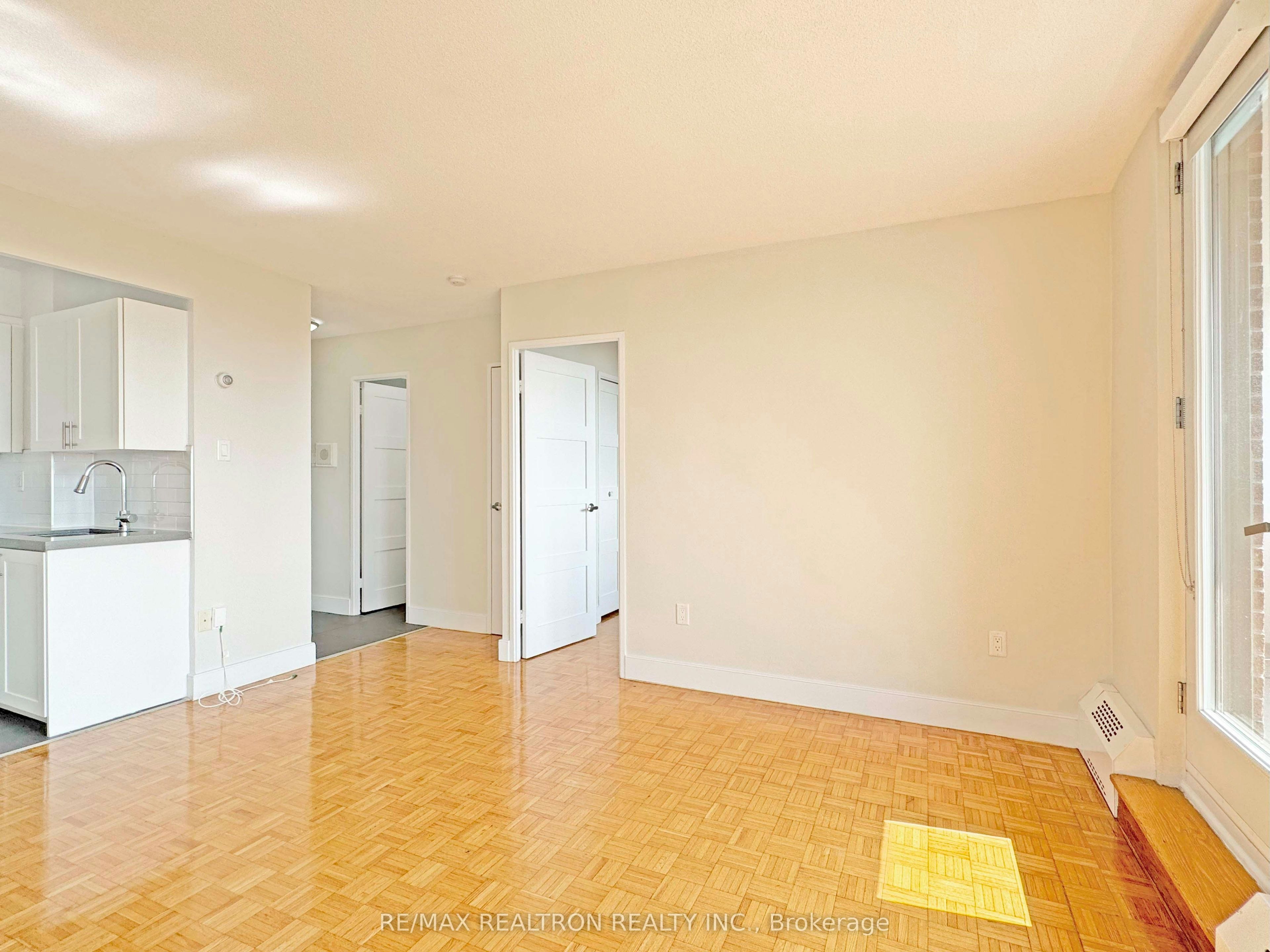 1001-666 Spadina Avenue, Toronto, ON, M5S 2H8 - 4